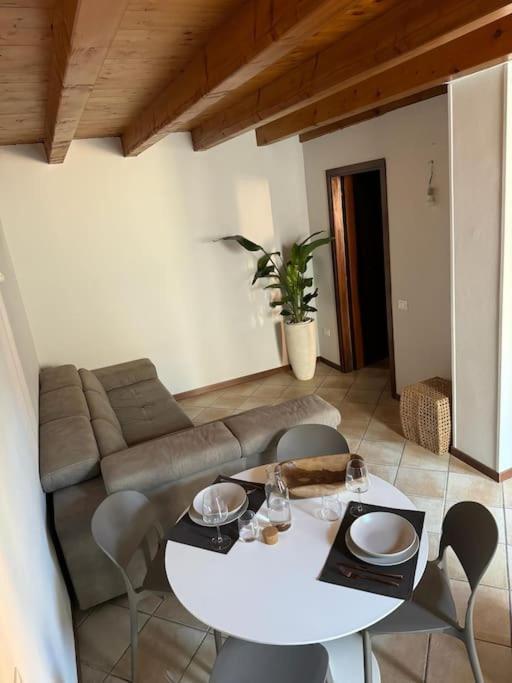Appartamento Santa Maria Desenzano del Garda Luaran gambar