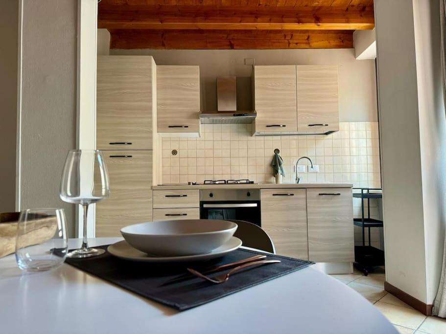 Appartamento Santa Maria Desenzano del Garda Luaran gambar
