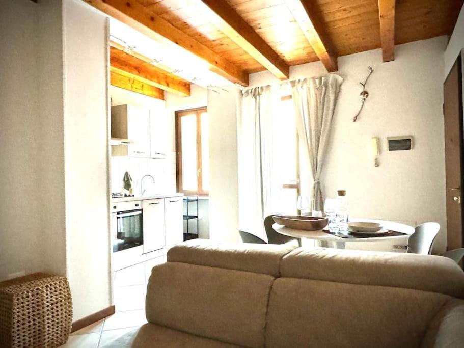 Appartamento Santa Maria Desenzano del Garda Luaran gambar