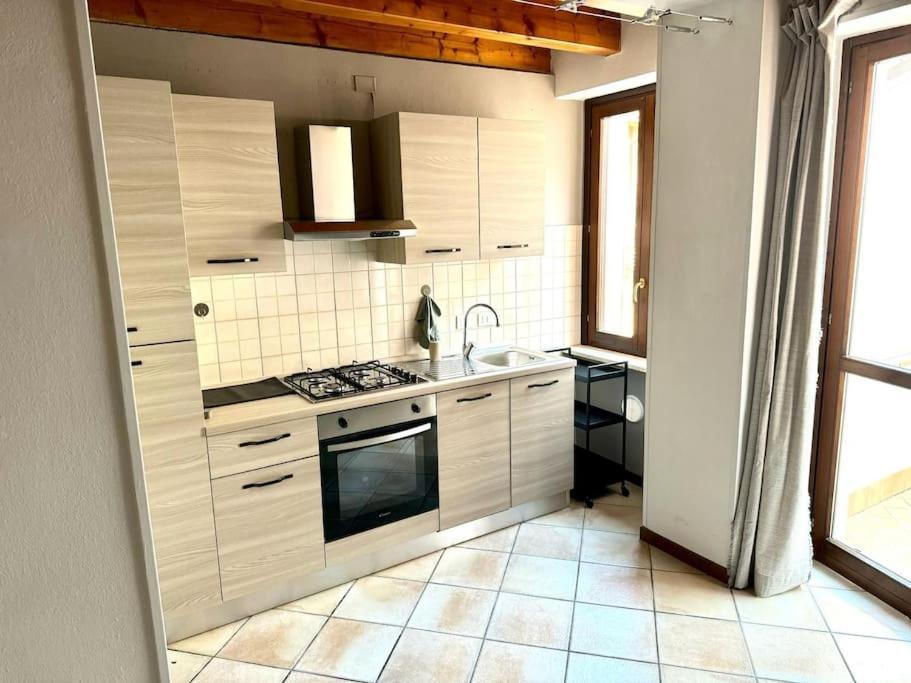 Appartamento Santa Maria Desenzano del Garda Luaran gambar